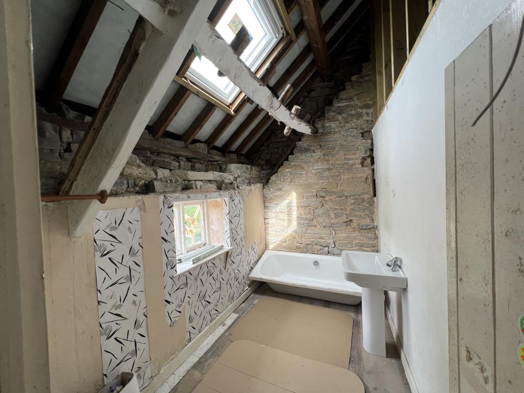 Lot: 50 - COTTAGE FOR COMPLETE REFURBISHMENT - General view of bedroom 4/potential bathroom of property